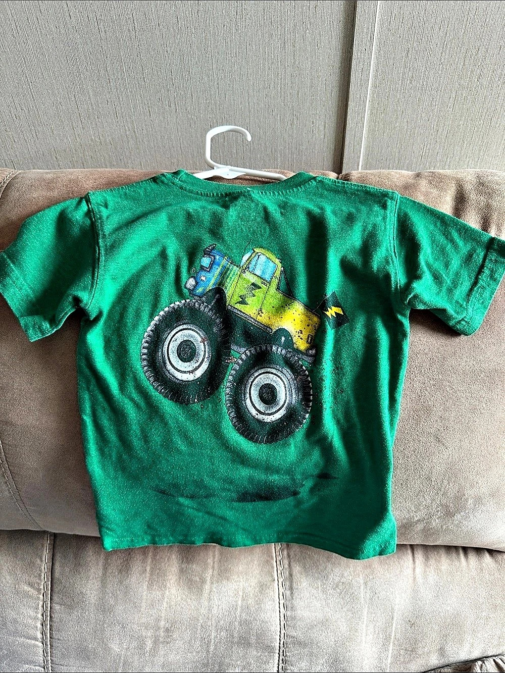 Wes and Willy Boys Graphic T-Shirt Size 2T Like New